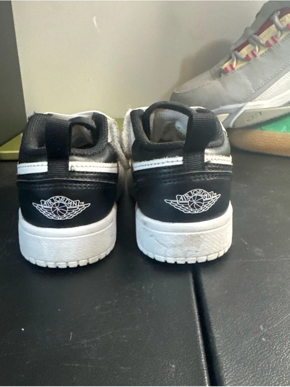 Jordan 1 Low - 12C